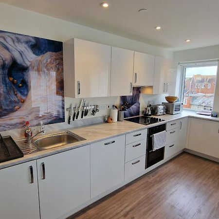 Number 10 Stunning Apartment, Fantastic Location! 埃克斯茅斯 外观 照片
